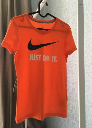 Крута футболка nike, нова