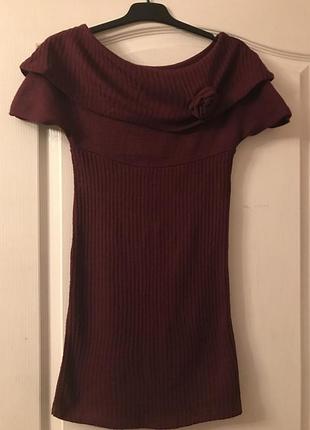 В'язана туніка/сукня з квіткою і рюшами