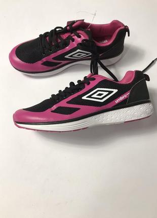 Женские кроссовки umbro 36,37,38