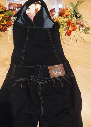Стильний чорний із золотистою вишивкою джинсовий комбінезон-штани на замочку для красуні5 фото