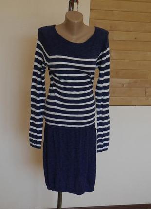 Плаття синє з білим  на розмір 44+s.oliver