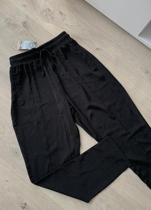 Новые джогерры на высокой посадке boohoo