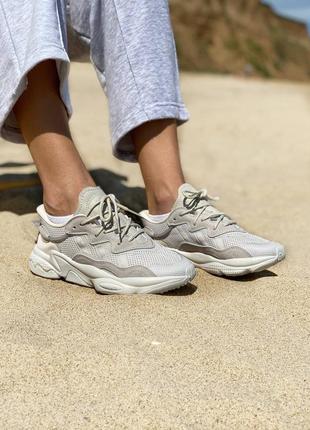 Кроссовки adidas ozweego