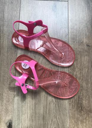 Розпродаж нові рожеві гумові пляжні босоніжки gioseppo розмір 37 устілка 24 см