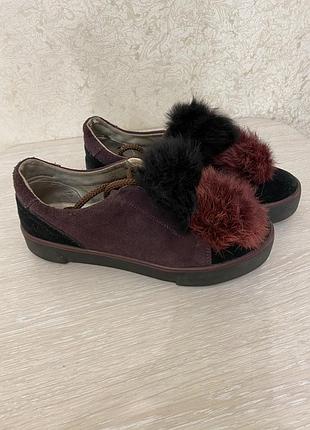 Замшевые кроссовки