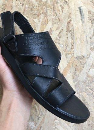 Мужские кожаные сандалии-шлепанцы levis black5 фото