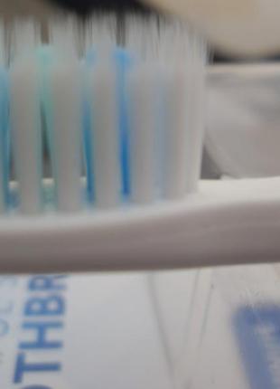 Електрична зубна щітка.3 фото