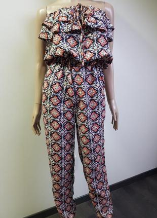 Комбинезон с рюшкой, с открытой спиной