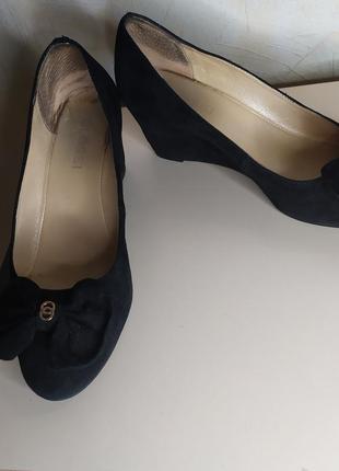 Туфли. натуралная замша, черного цвета1 фото
