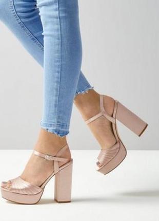 Атласні босоніжки 42 розмір