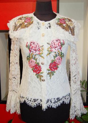 Красивая белая ажурная блуза с вышивкой