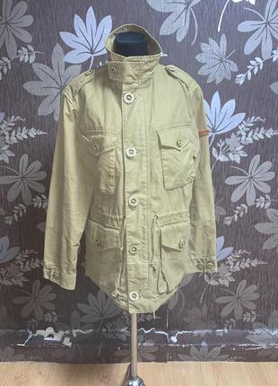 Куртка , вітровка