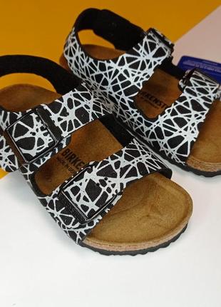 Сандалі для хлопчика birkenstock.