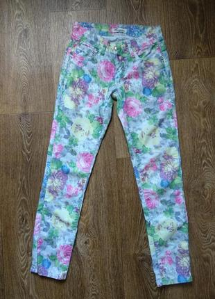 Женские джинсы штаны брюки белые цветочный принт1 фото