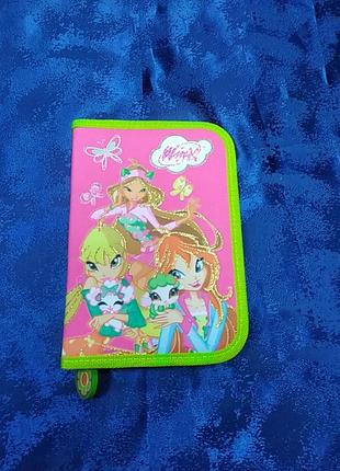 Школьный пенал