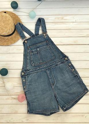 Стильный джинсовый комбинезон pull&bear