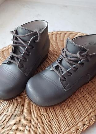 Класичні черевики для дівчинки little mary1 фото