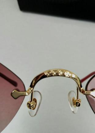 Chrome hearts очки унисекс солнцезащитные модные ромбовидные безоправные бордовые с золотом8 фото