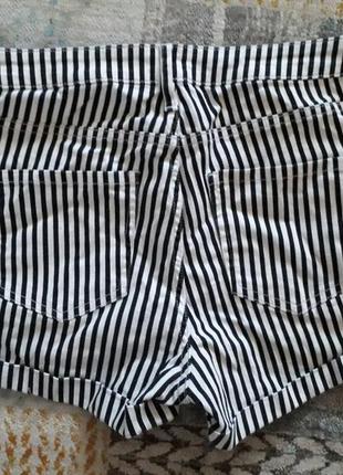 Чорно-білі шорти в смужку h&m4 фото