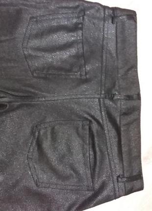 Черные штаны из блестящей ткани fishbone4 фото