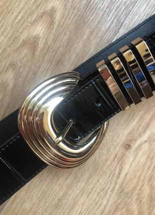 Шикарный ремень с золотой пряжкой