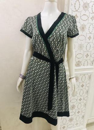 Очень красивое атласное платье red herring /debenhams с принтом2 фото