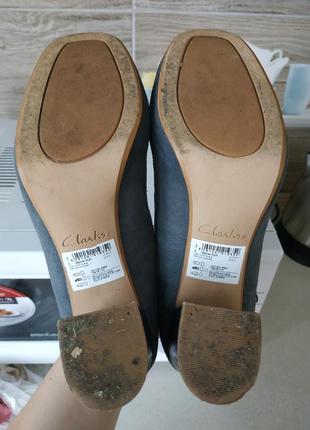 Шкіряні туфлі clarks р. 38 на стійкому каблуці5 фото