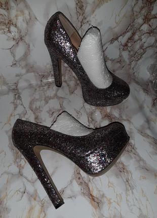 Блестящие голографические туфли в блёстках на высоком каблуке2 фото