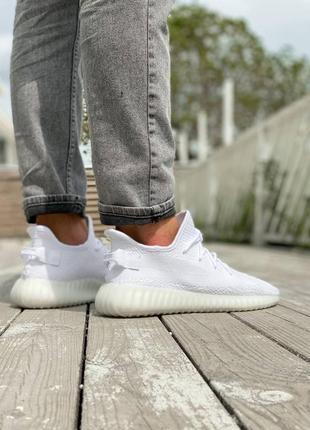 Женские кроссовки adidas x yeezy boost 350 v2 cream white6 фото