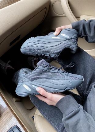 Кросівки yeezy 700 black all reflective кросівки