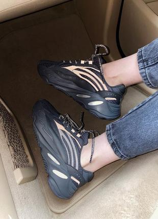 Кросівки yeezy 700 black all reflective кросівки4 фото