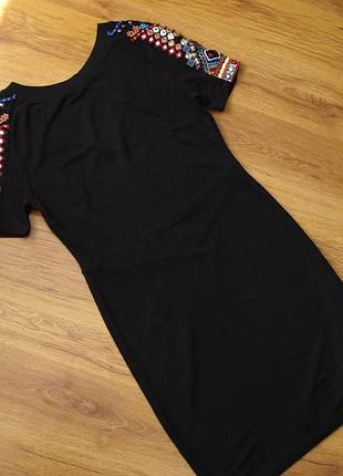 Трикотажное платье с вышивкой, zara