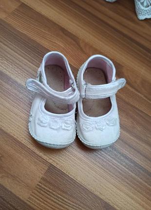 Босоніжки для дівчинки