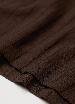 Трикотажный костюм в рубчик, темно-коричневый10 фото