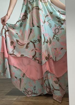 Длинное платье с воланами