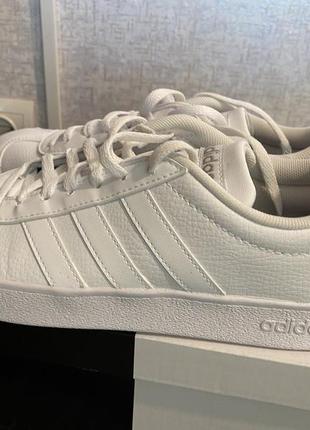 Кросівки adidas