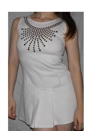 Французкая туника франция белая с имитацией заклепок украшение удлиненная майка