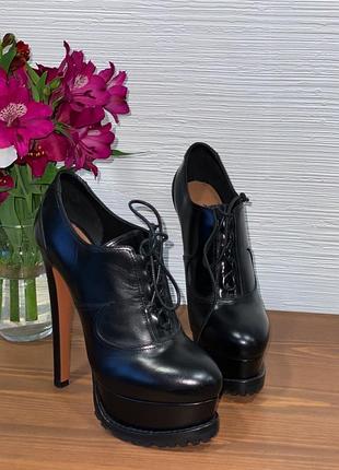 Босоножки alaia