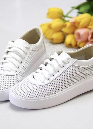 Мегакрутые белые кожаные кроссовки по акционной цене 750 грн3 фото