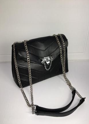 Стильна модна стьобана сумка з натуральної шкіри на ланцюжку