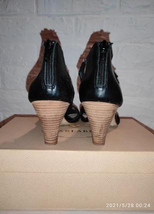 Женские босоножки на небольшом каблуке кожа6 фото