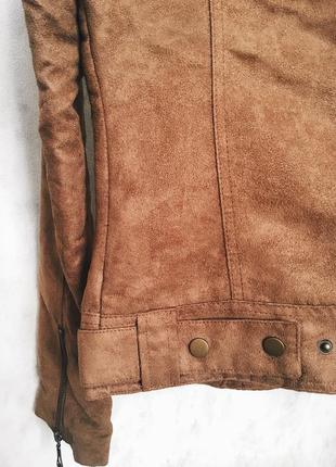 Замшевая коричневая куртка косуха2 фото