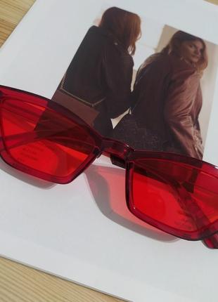 Тренд красные очки солнцезащитные кошечки узкие лисички прозрачные ретро окуляри сонцезахисні червоні5 фото