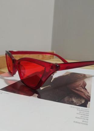 Тренд красные очки солнцезащитные кошечки узкие лисички прозрачные ретро окуляри сонцезахисні червоні7 фото