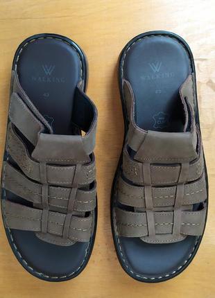 Кожаные фирменные шлепки удобные под любую одежду