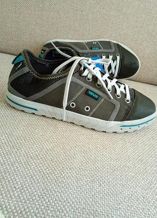 Тренінгові кеди кросівки кроссовки teva 1000268 , 39розм, оригінал)