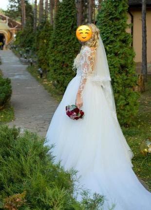 Дизайнерська весільна сукня4 фото