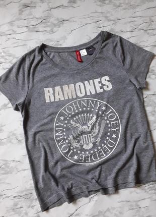 Футболка divided