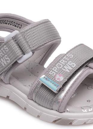 Легкие босоножки для девочки р.21