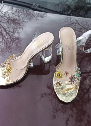 Чудесные босоножки